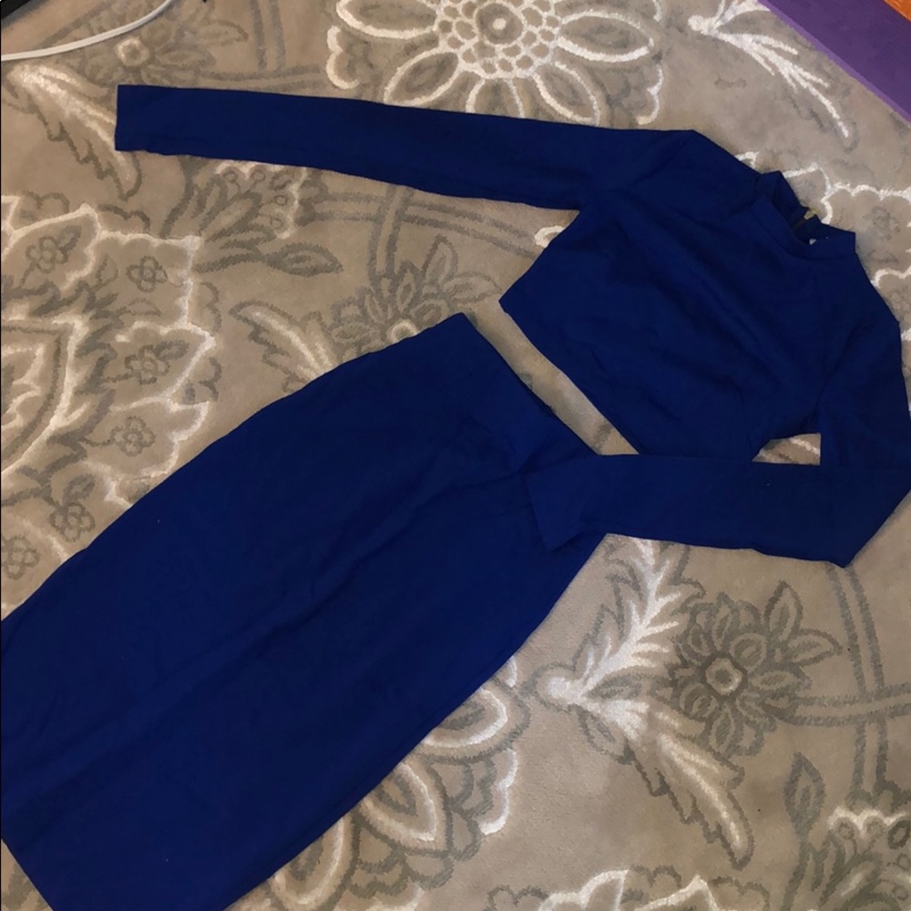 Crop top and pencil skirt set in royal blue